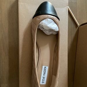 Steve Madden Caption Quilted Ballet Flats.